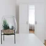 Neue renovierte und möblierte charmante Wohnung!!!
