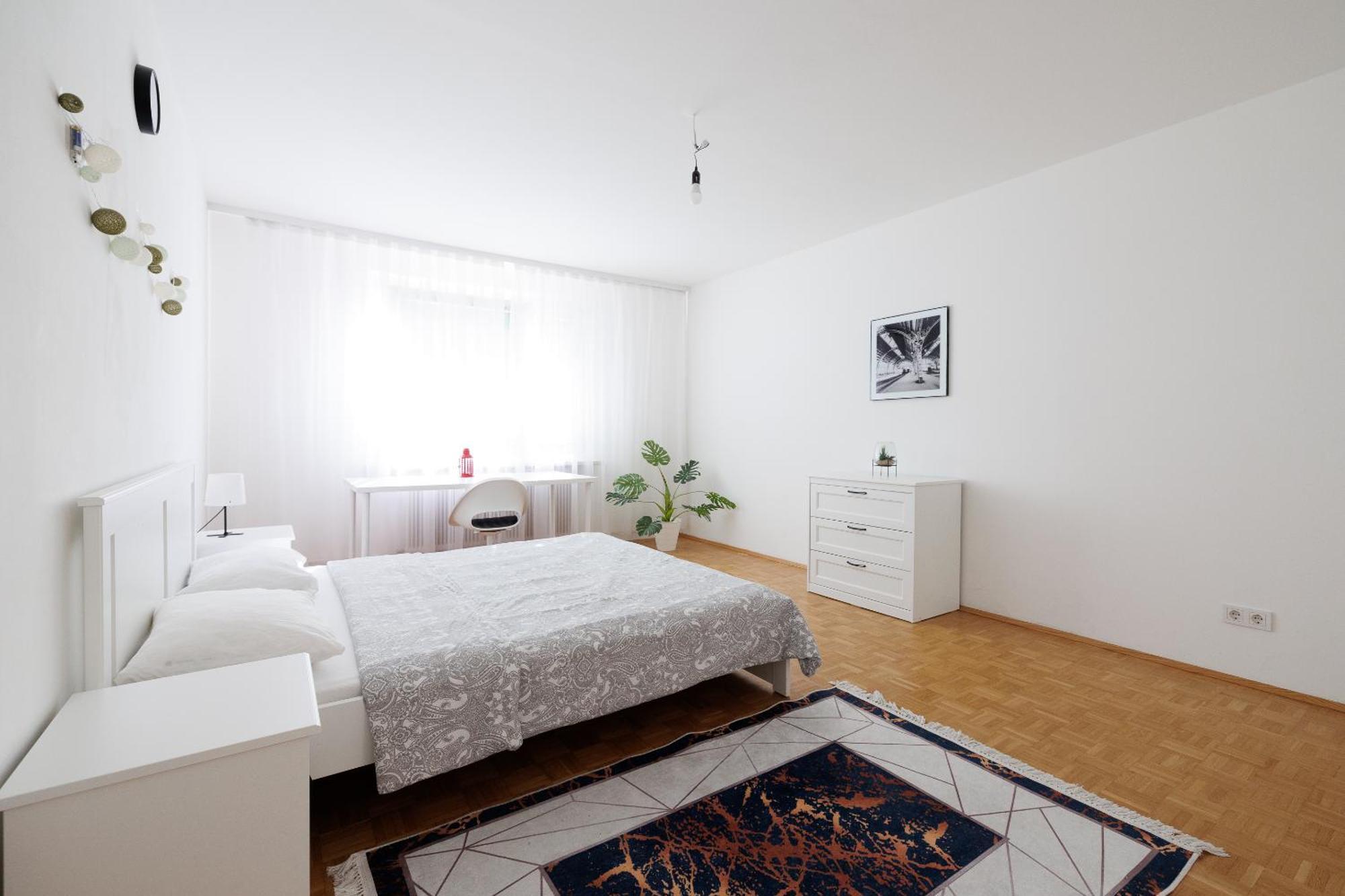 Cozy, Spacious And Charming 4 Bedrooms Apartament Appartement Wenen