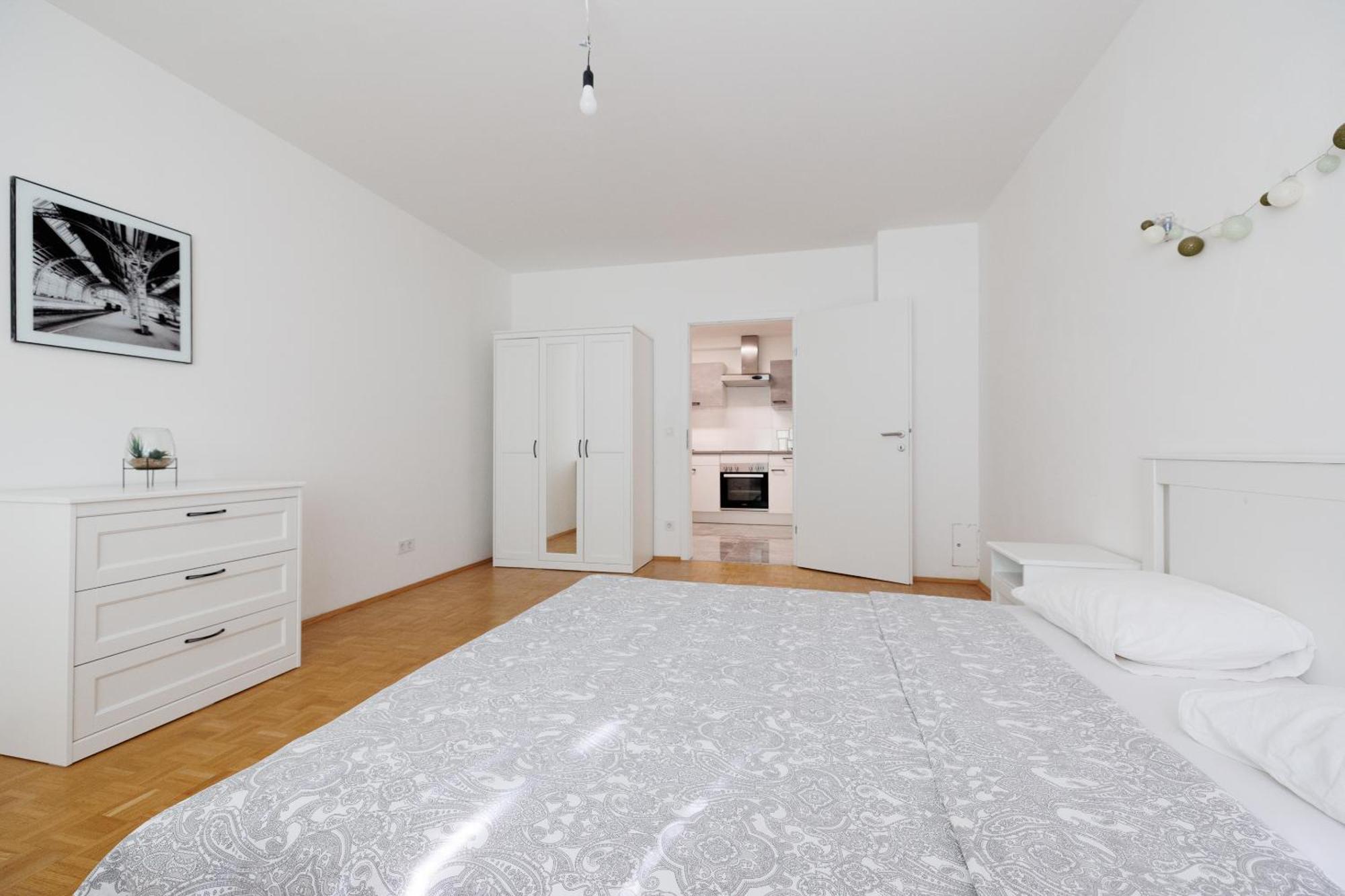 Neue Renovierte Und Möblierte Charmante Wohnung!!!
