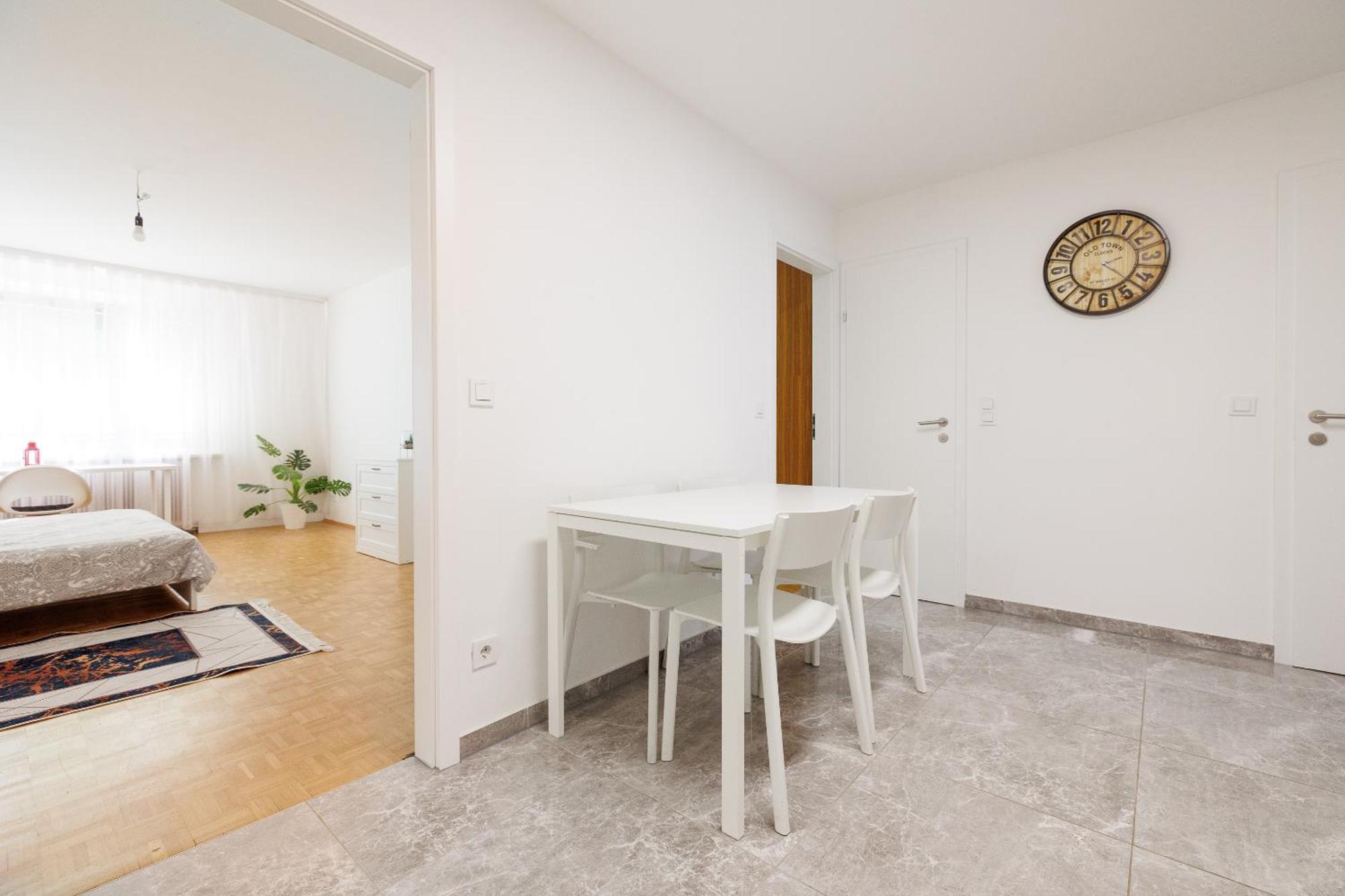 Appartement Cozy, Spacious And Charming 4 Bedrooms Apartament Wenen
